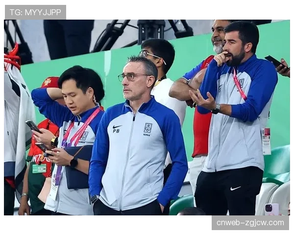 终场哨响，为克莱蒙打入挽回颜面进球的37岁老将眼含泪光